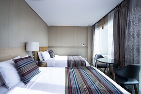 Ritz Plaza Hotel