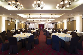 Ritz Plaza Hotel