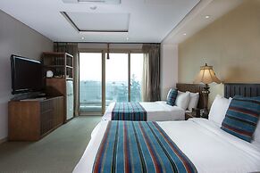 Ritz Plaza Hotel