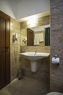 Hotel Lira
