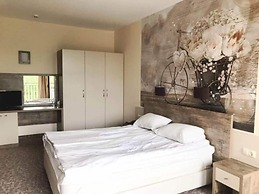 Hotel Lira