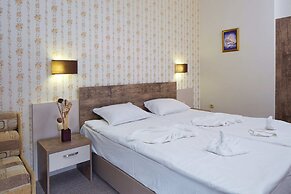 Hotel Lira