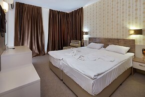Hotel Lira