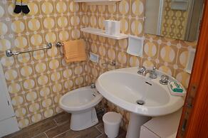 House Esperia