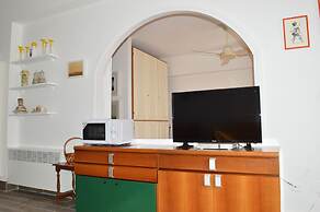 House Esperia