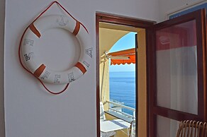 House Esperia