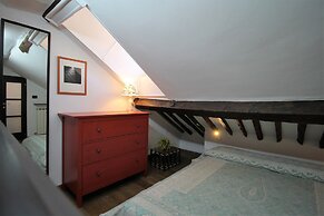 ILA1505 House Golia