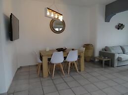 Santoriviera House
