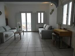 Santoriviera House