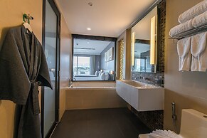 4616 - Studio With Balcony & Pool Near Patong Beach