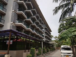 4616 - Studio With Balcony & Pool Near Patong Beach