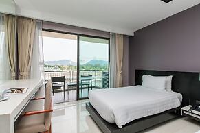 4616 - Studio With Balcony & Pool Near Patong Beach
