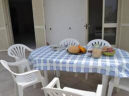 Charming Holiday Home Near The Beach With A Terrace, Pets