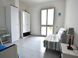 Charming Holiday Home Near The Beach With A Terrace, Pets