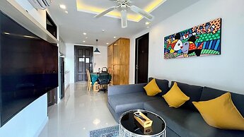 6-19 - 2 Bdr Condo With Balcony and Shared Pool