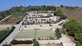 Sea Front Apartment 4 Beds With Balcony 250 Meters From the Beach