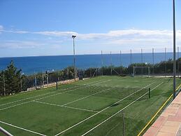 Sea Front Apartment 4 Beds With Balcony 250 Meters From the Beach