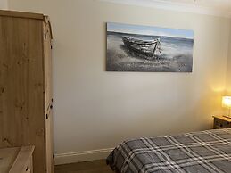 Waterfront House 3 BR Parking St Neots Town Centre