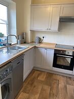 Waterfront House 3 BR Parking St Neots Town Centre