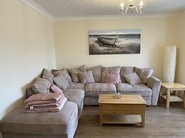 Waterfront House 3 BR Parking St Neots Town Centre
