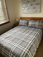 Waterfront House 3 BR Parking St Neots Town Centre