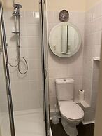 Waterfront House 3 BR Parking St Neots Town Centre