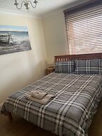 Waterfront House 3 BR Parking St Neots Town Centre