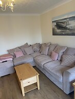 Waterfront House 3 BR Parking St Neots Town Centre