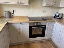 Waterfront House 3 BR Parking St Neots Town Centre