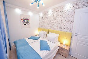 Colors Apartment - Cismigiu Gardens