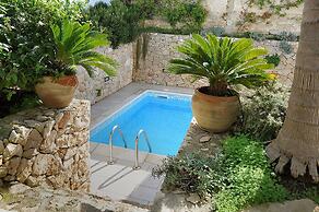 Apartment 3 With Pool And Sea View