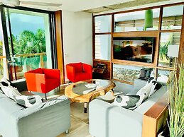 Modern 7 Bedrooms Villa on Private Beach Access