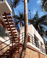 Modern 7 Bedrooms Villa on Private Beach Access