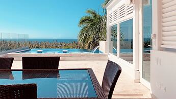 Modern 7 Bedrooms Villa on Private Beach Access