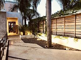 Modern 7 Bedrooms Villa on Private Beach Access