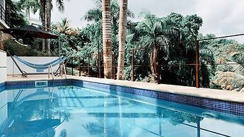 Modern 7 Bedrooms Villa on Private Beach Access