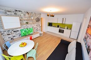 Bucharest Apartment - Two Bedrooms - 6 Guests - Cismigiu Gardens