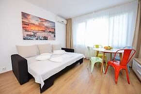 Bucharest Apartment - Two Bedrooms - 6 Guests - Cismigiu Gardens