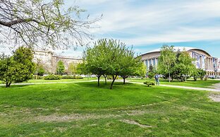 Bucharest Apartment - Two Bedrooms - 6 Guests - Cismigiu Gardens