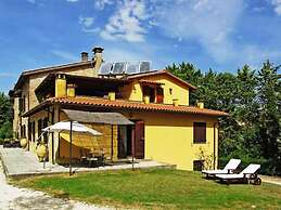 Podere Caldaruccio La Pineta - 26 People Cottage e Villa