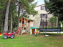 Podere Caldaruccio La Pineta - 26 People Cottage e Villa