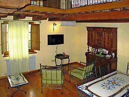 Podere Caldaruccio La Pineta - 26 People Cottage e Villa