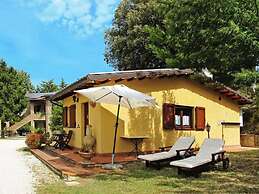 Podere Caldaruccio La Pineta - 26 People Cottage e Villa