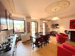 Central Spoleto Apartment With Large Sunny Terrace With Views