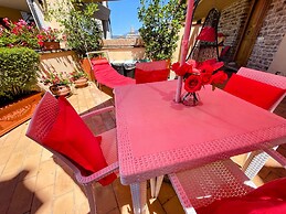 Central Spoleto Apartment With Large Sunny Terrace With Views