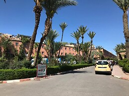Yallahriyad Triplex For 6 Persons Max