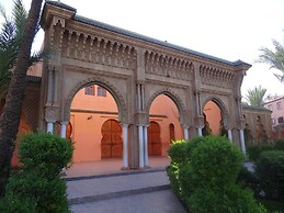 Yallahriyad Triplex For 6 Persons Max