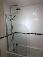 Meadow View Apt 2BR & 2 Bath Parking Near St Neots