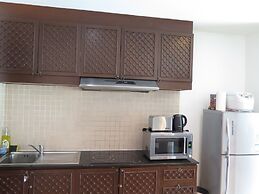 6-38 - 2 Bdr Condo With Balcony and Shared Pool