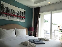 6-38 - 2 Bdr Condo With Balcony and Shared Pool